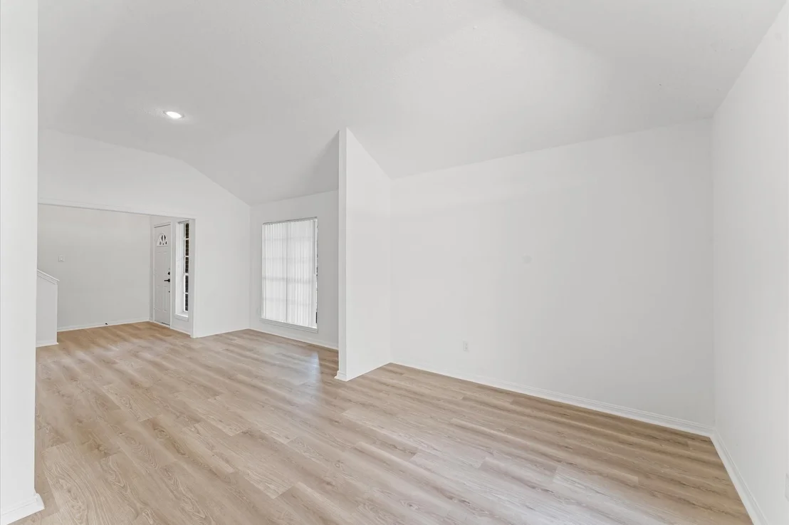 Photo of 17527 Hamilwood Drive