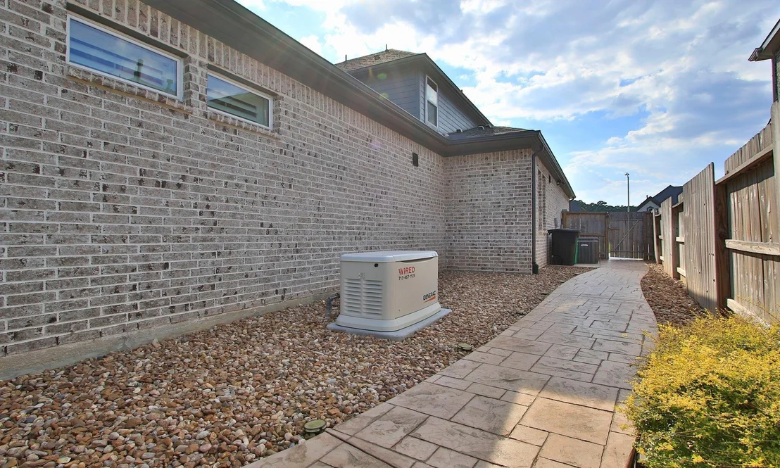Photo of 902 Falcon Hollow Lane