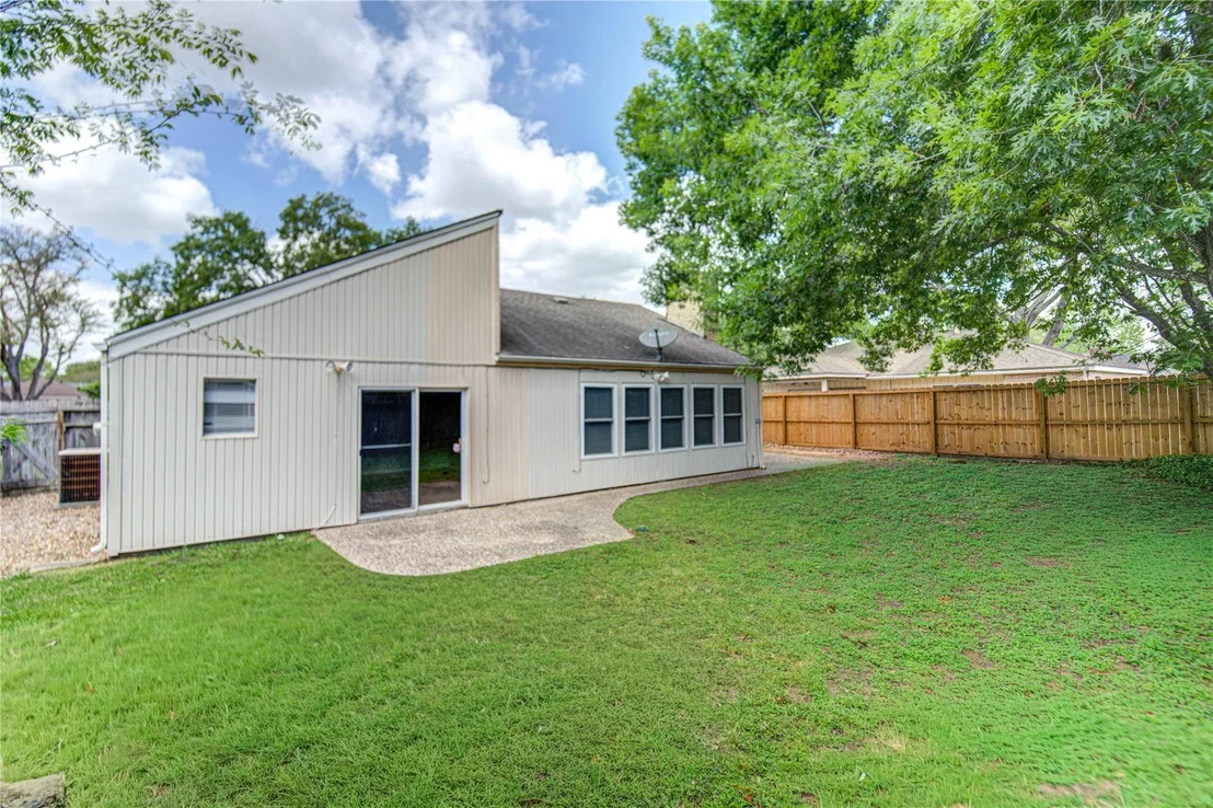 Photo of 1063 Apache Falls Drive