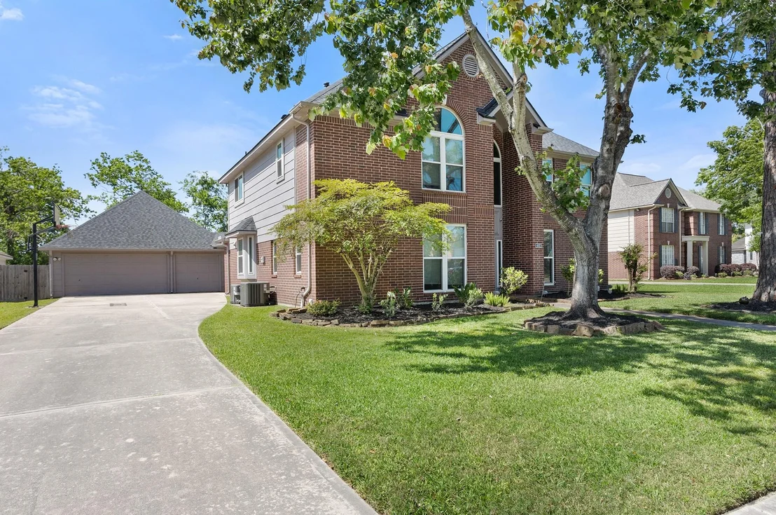 Photo of 402 Windsor Drive