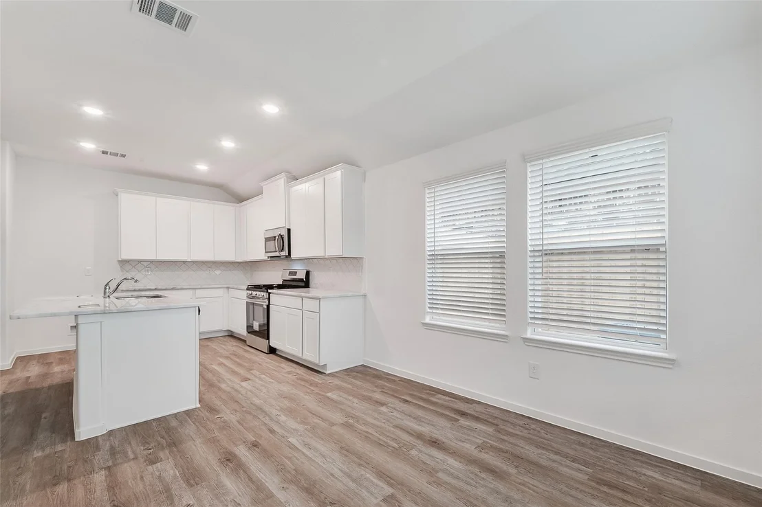 Photo of 3314 Rolling River Drive