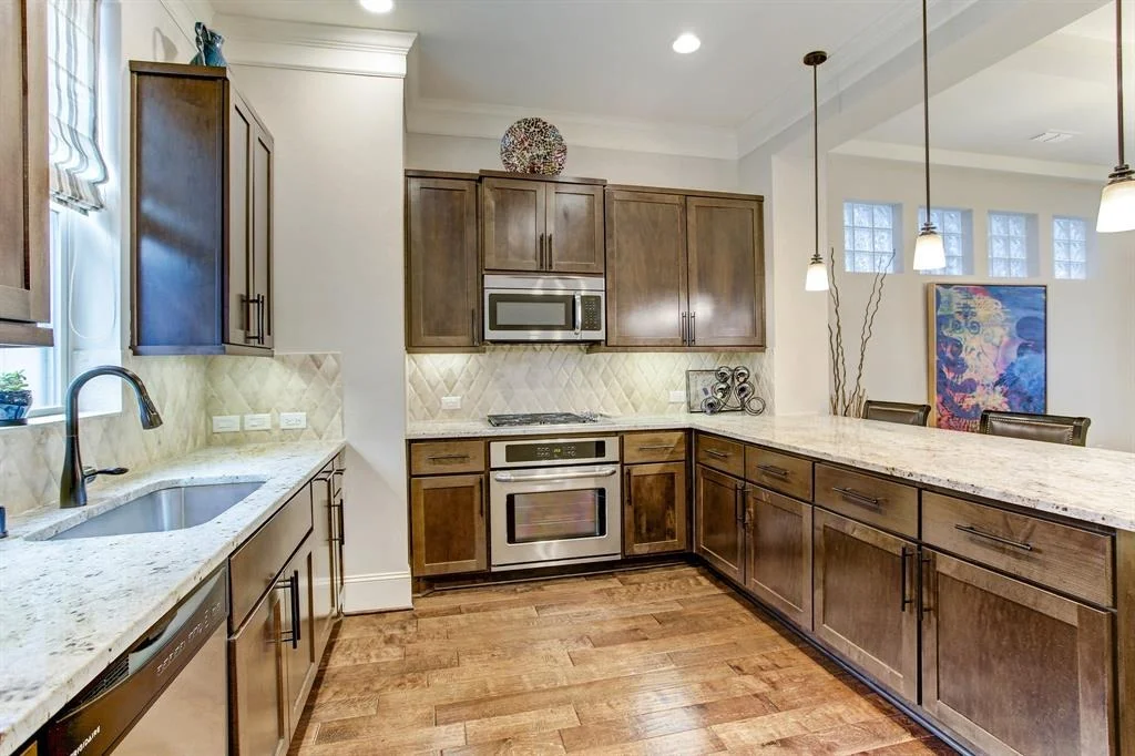 Photo of 710 N Shepherd Drive