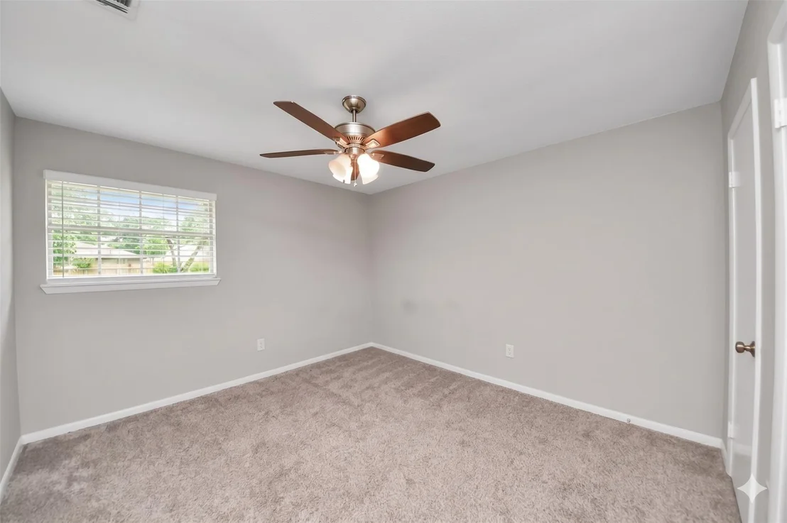 Photo of 5815 Effingham Drive