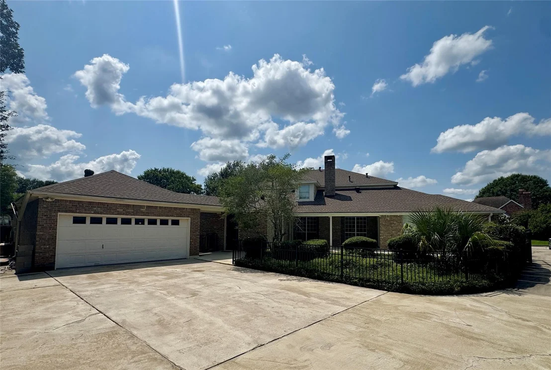 Photo of 4920 Bellechase Drive