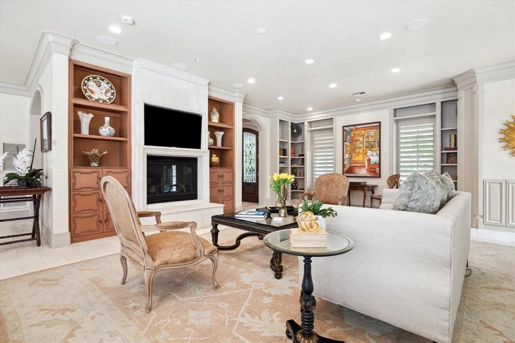 Photo of 3019 Sunset Boulevard