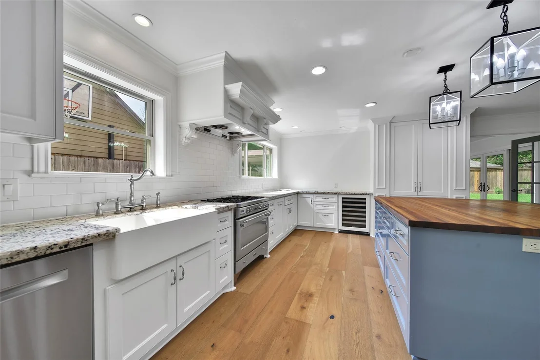 Photo of 1034 Thornton Road