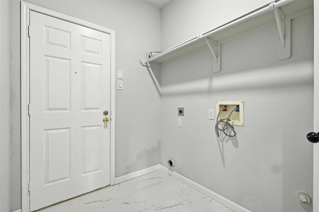 Photo of 21330 Amesbury Meadow Lane
