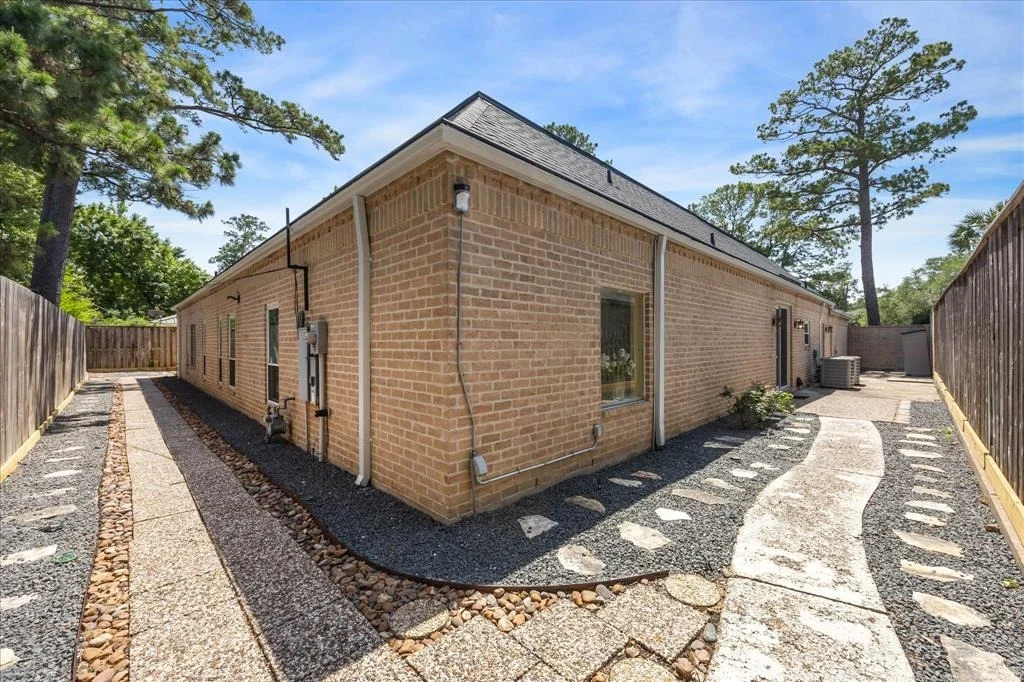 Photo of 250 Gessner Road