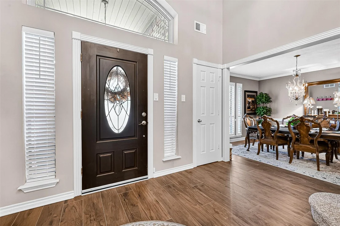 Photo of 5911 Springton Lane