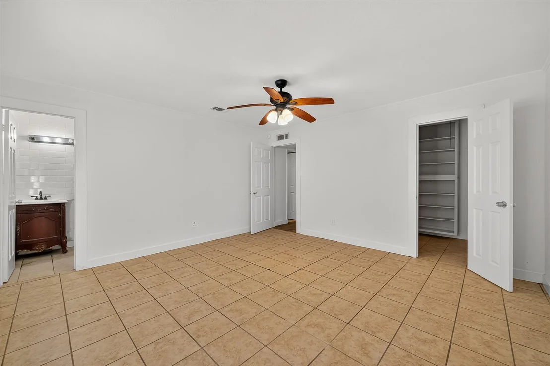 Photo of 5039 Shadowridge Drive