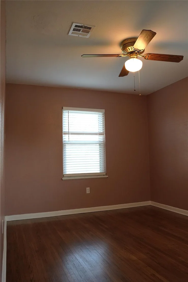 Photo of 1202 Mac Drive