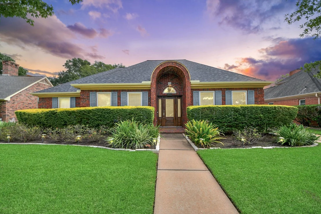 Photo of 622 Fernglade Drive