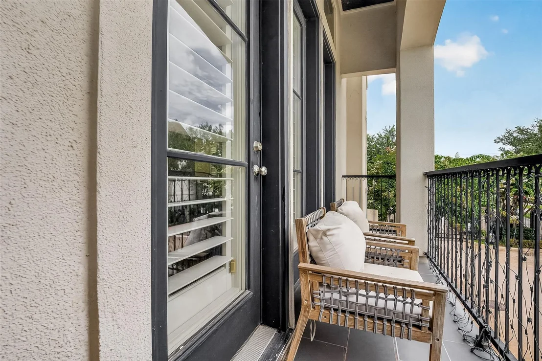 Photo of 10929 Upland Park