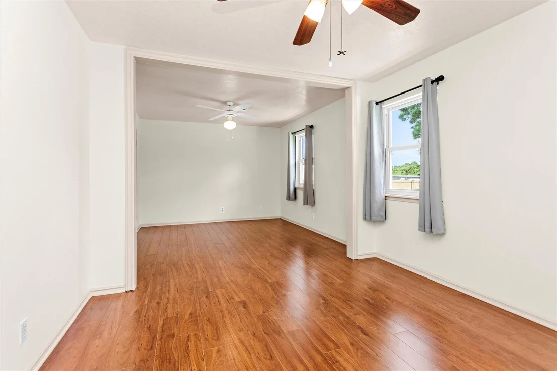 Photo of 8231 Glencliffe Lane