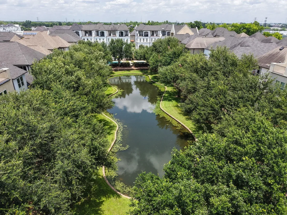 Photo of 10901 Upland Park