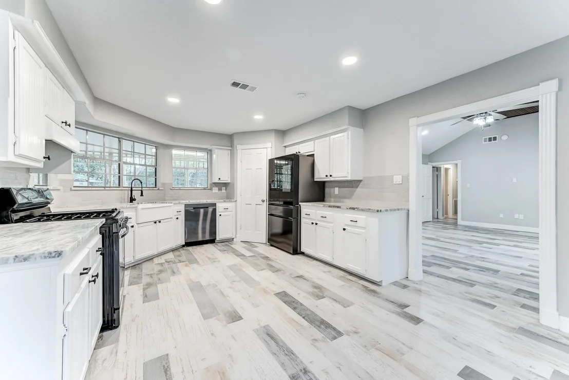 Photo of 25869 Magnolia Drive