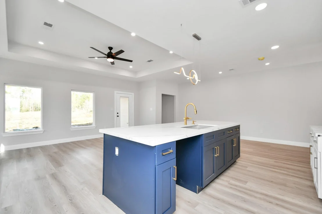 Photo of 805 Road 5203