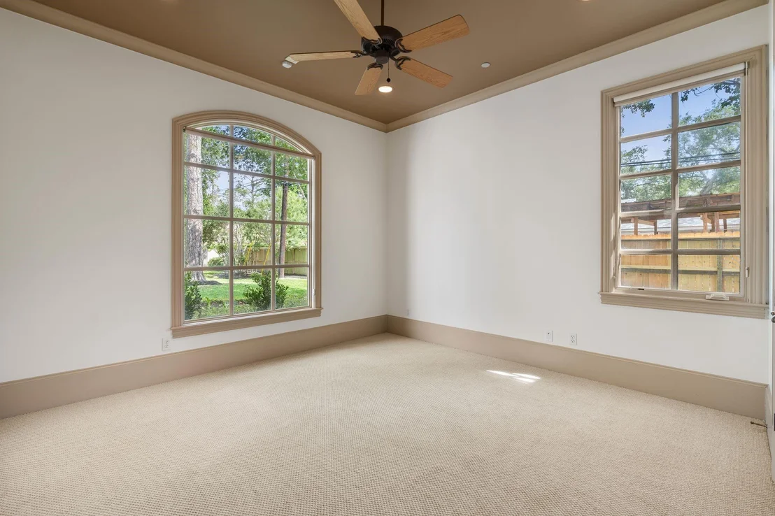 Photo of 835 Echo Lane