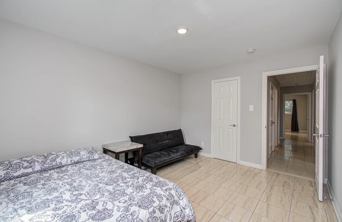 Photo of 8530 Rowan Lane