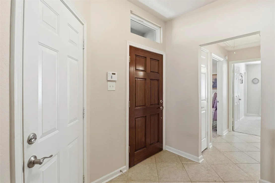 Photo of 6806 Oakleaf Trail Lane