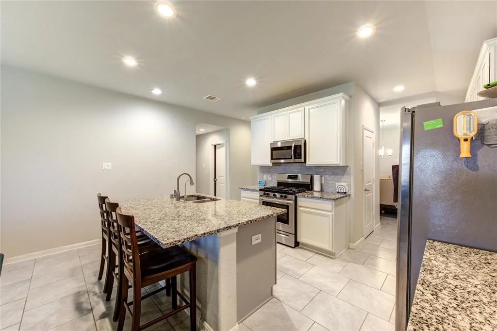 Photo of 9011 Hemlock Drive