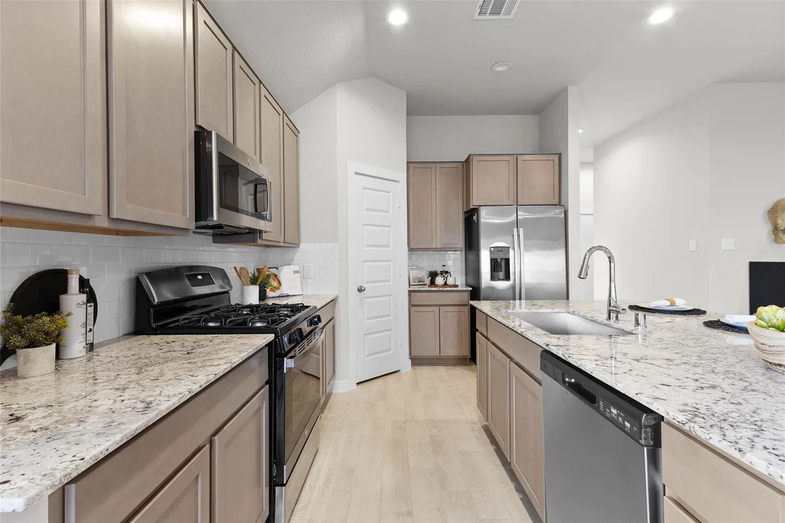 Photo of 5643 Silverleaf Oak Lane