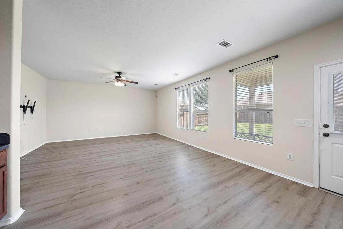 Photo of 1418 S Maple Drive
