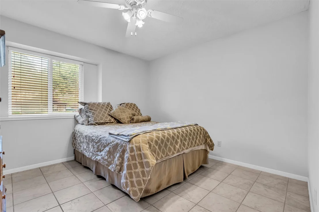 Photo of 2421 Maxwell Lane