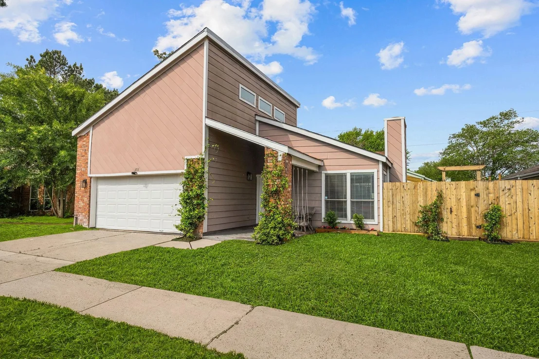 Photo of 3711 Moss Tree Road