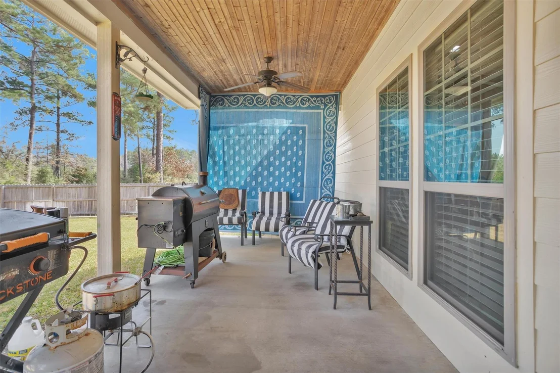 Photo of 300 Deer Trace Boulevard