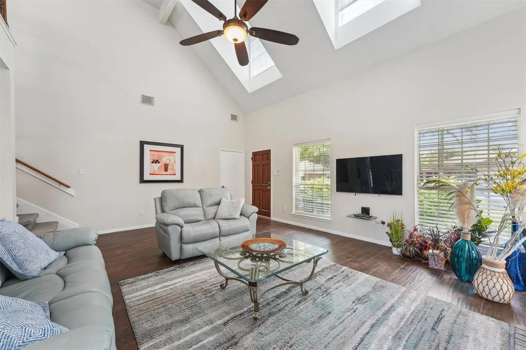 Photo of 16023 Lakestone Drive