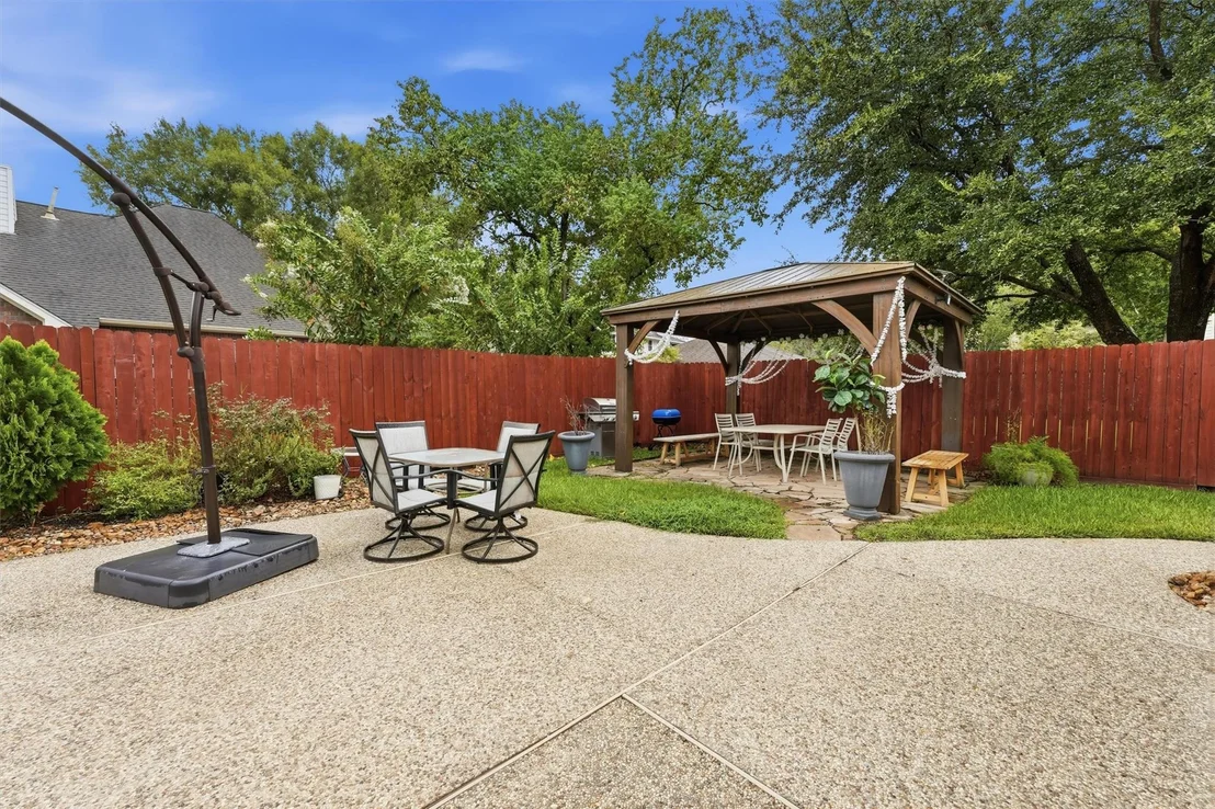 Photo of 20007 Powerscourt Drive