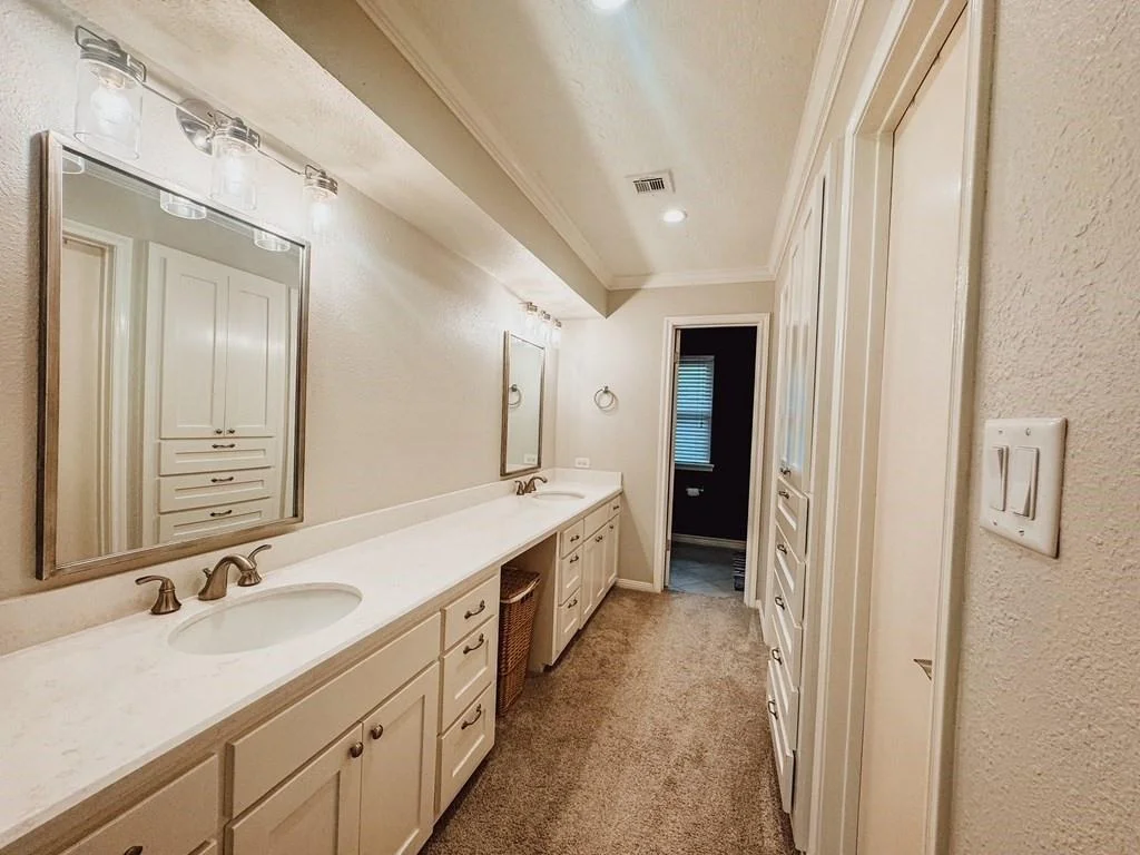 Photo of 2814 Oak Drive