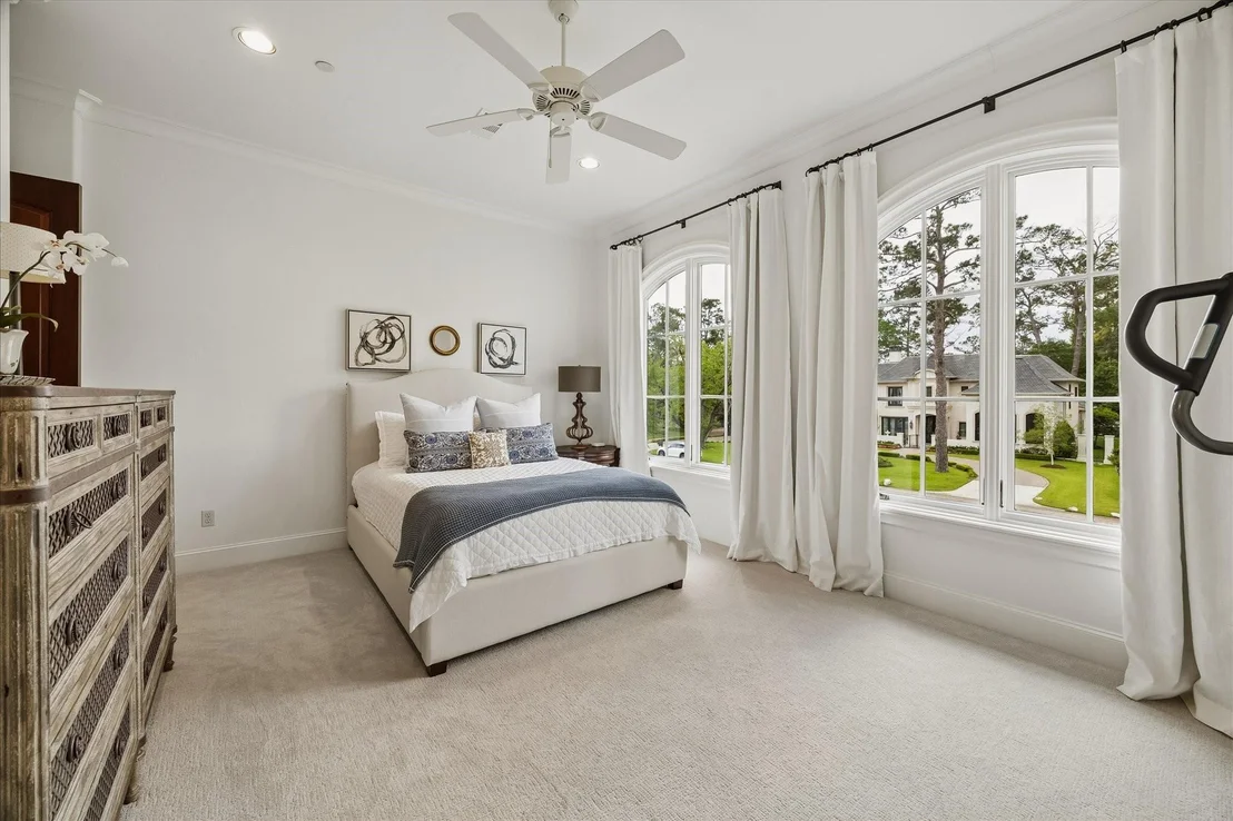 Photo of 310 Tynebridge Lane