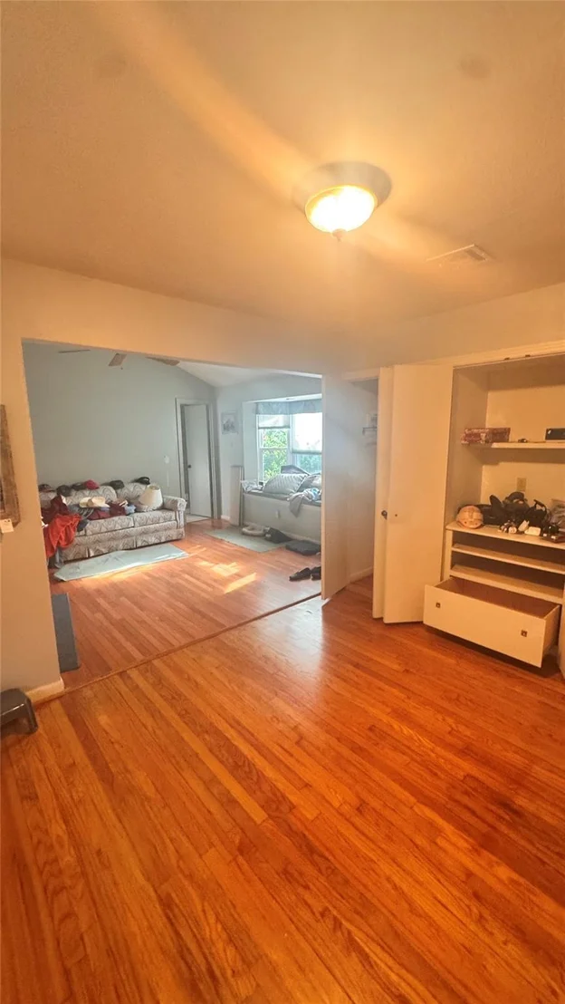 Photo of 2027 Chantilly Lane