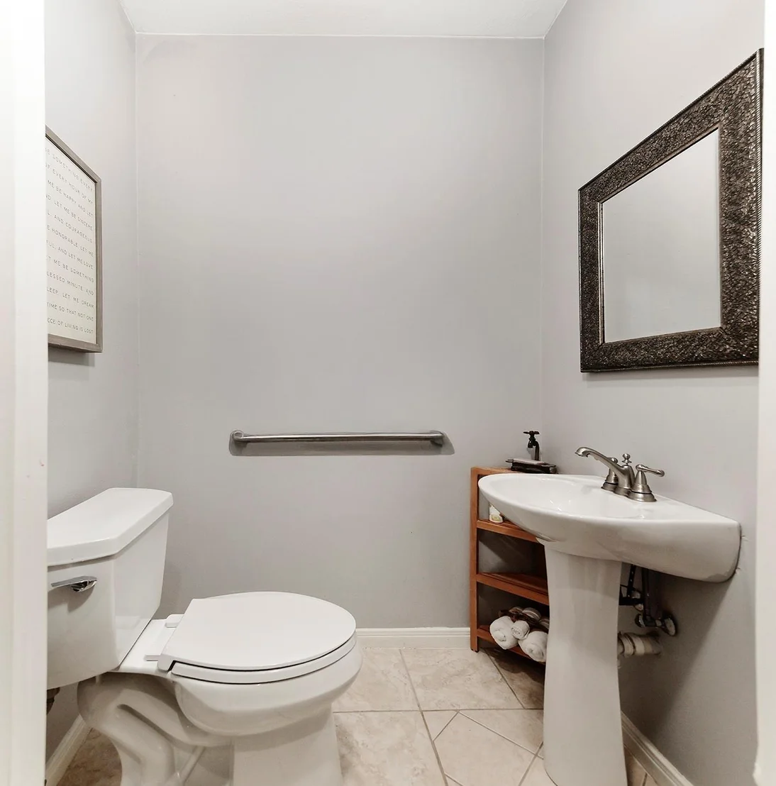 Photo of 44 Lake Forest Circle