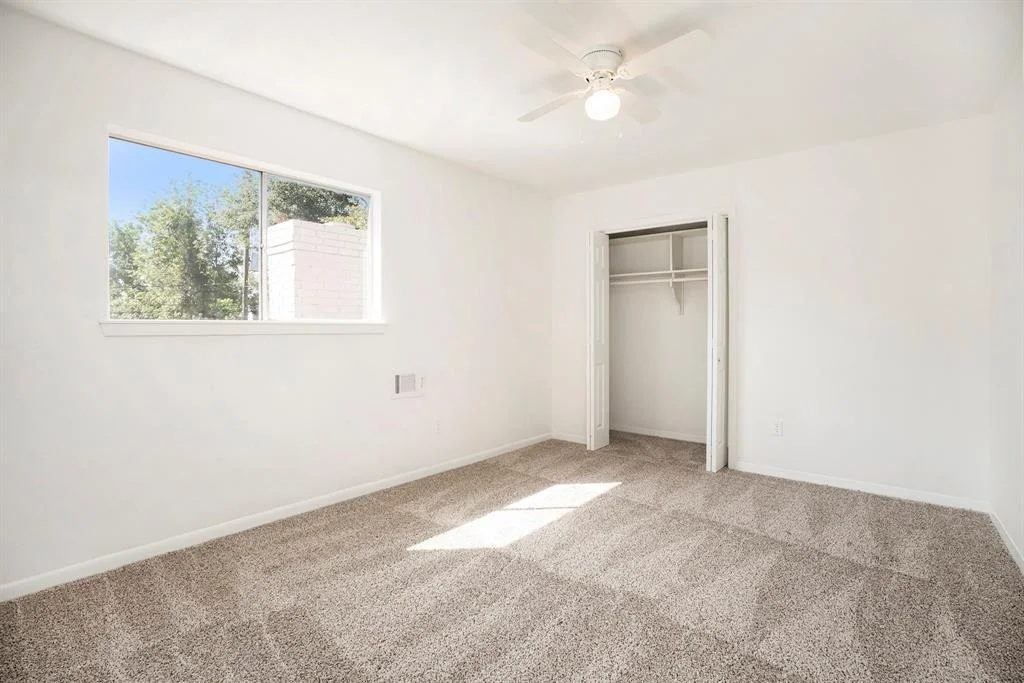 Photo of 223 Pin Oak Drive