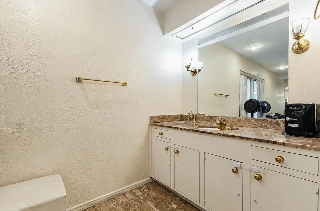 Photo of 601 Westview Terrace Drive