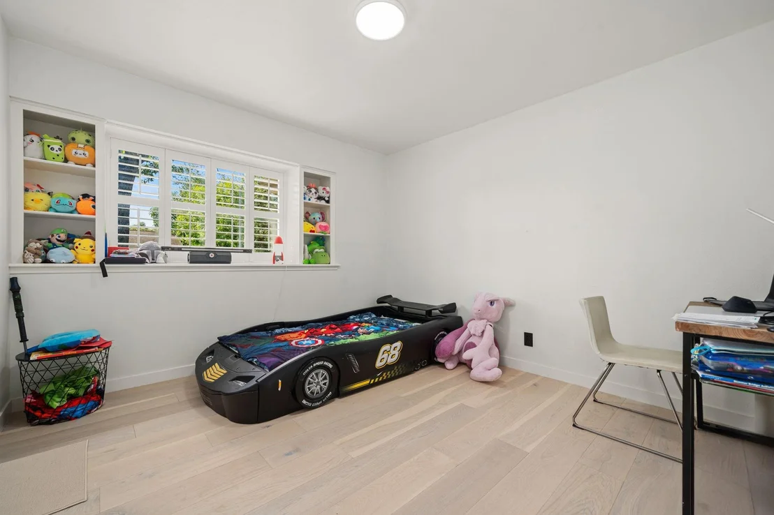 Photo of 2211 Pomeran Drive