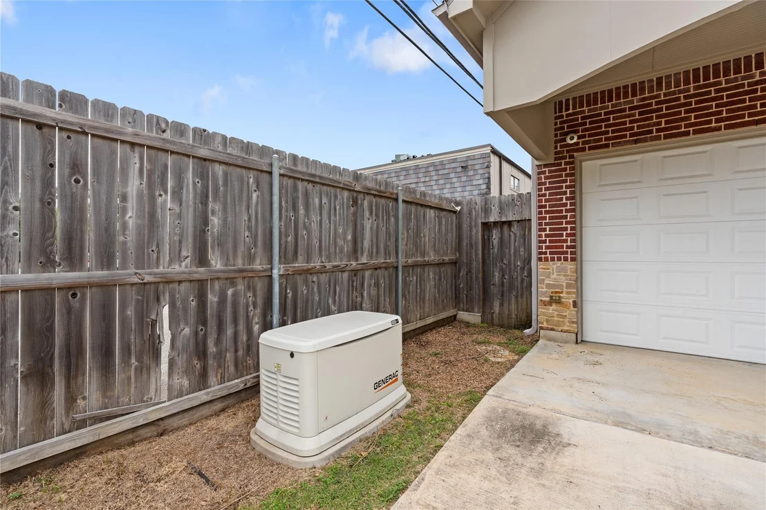 Photo of 2329 Willowby Drive