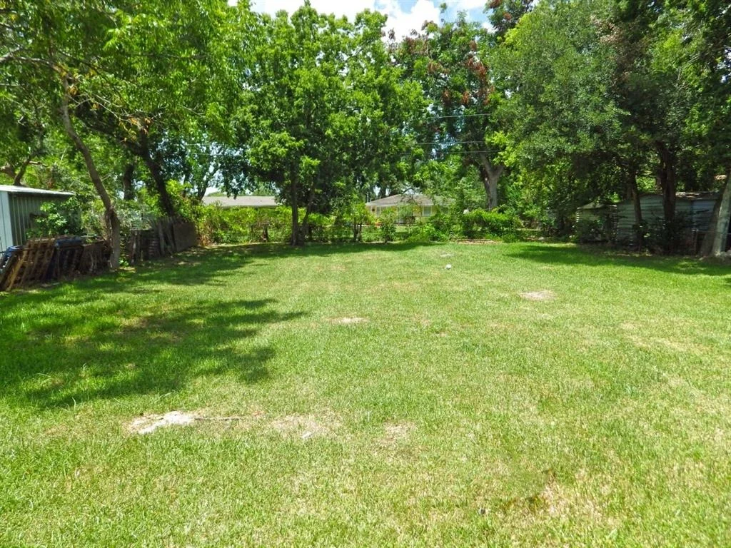 Photo of 618 Honeysuckle Drive