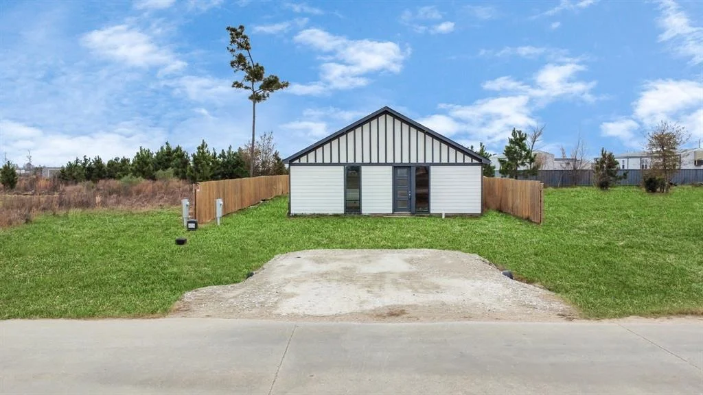 Photo of 1756 Road 5723
