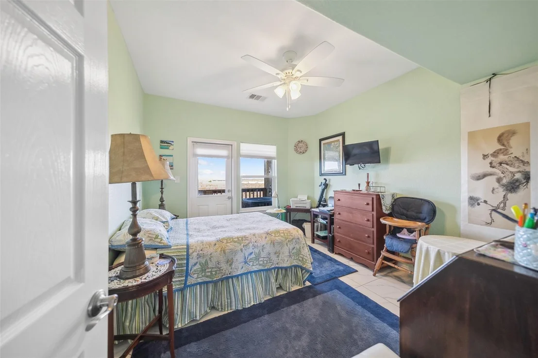 Photo of 521 Beachfront Drive