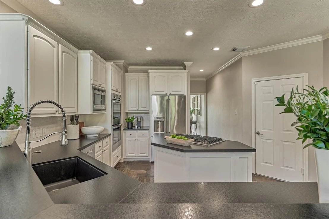 Photo of 170 N Hazelcrest Circle