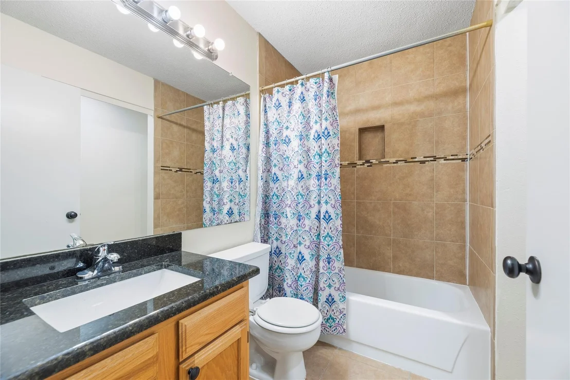 Photo of 18007 Brooknoll Drive