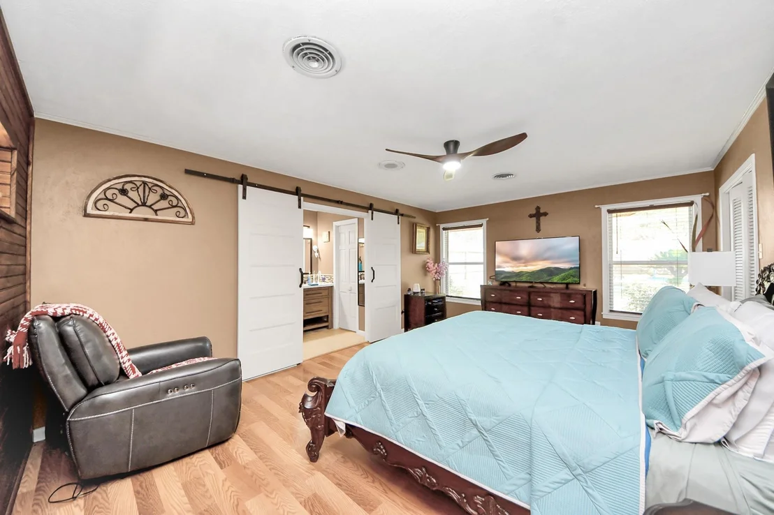 Photo of 142 Wall Street