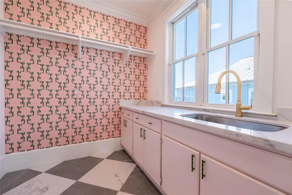 Photo of 11610 Beachside