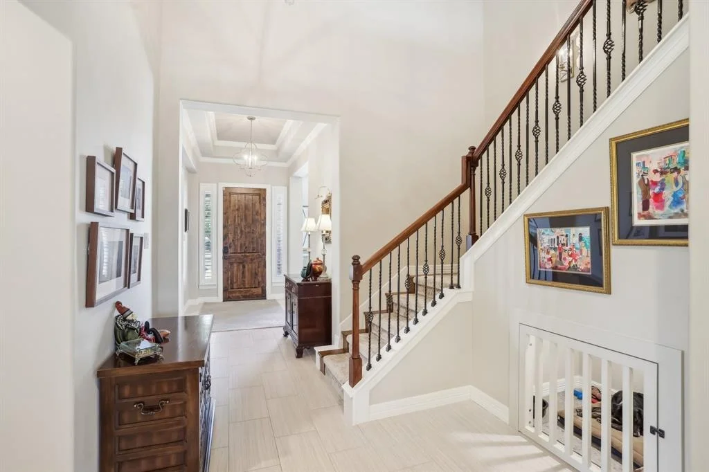 Photo of 105 E Silverwood Ranch Estate