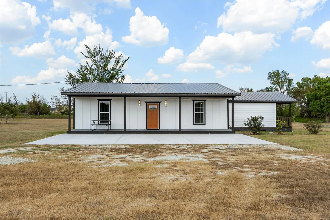 Photo of 21113 Harrison Drive