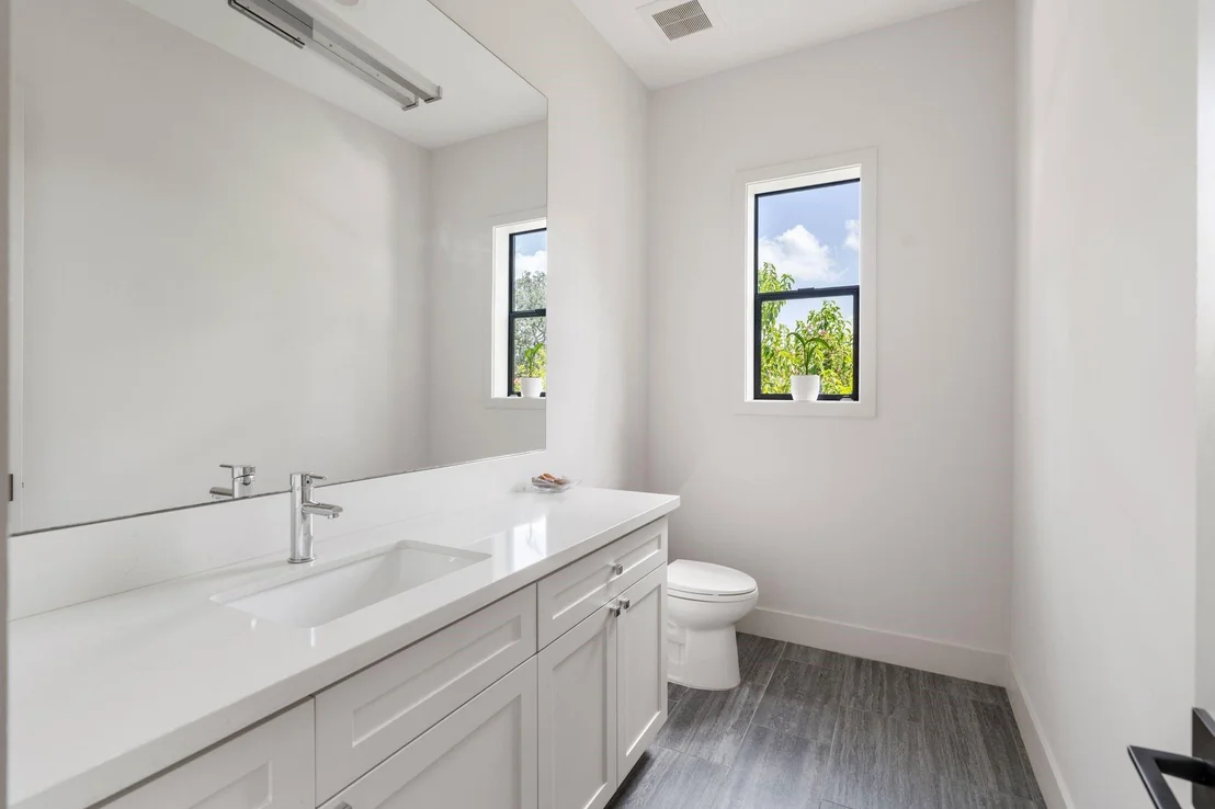 Photo of 5427 Maple Street